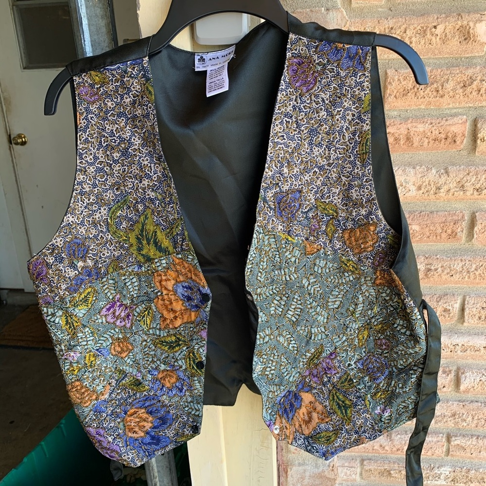 All in one vest, women’s large